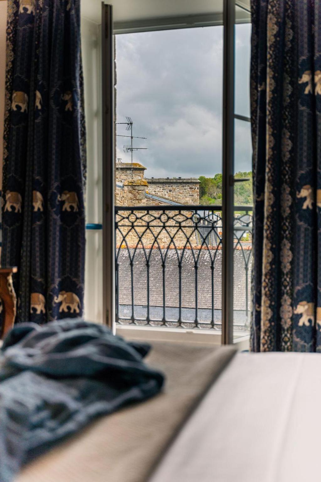 La Demeure Hotell Guingamp Eksteriør bilde